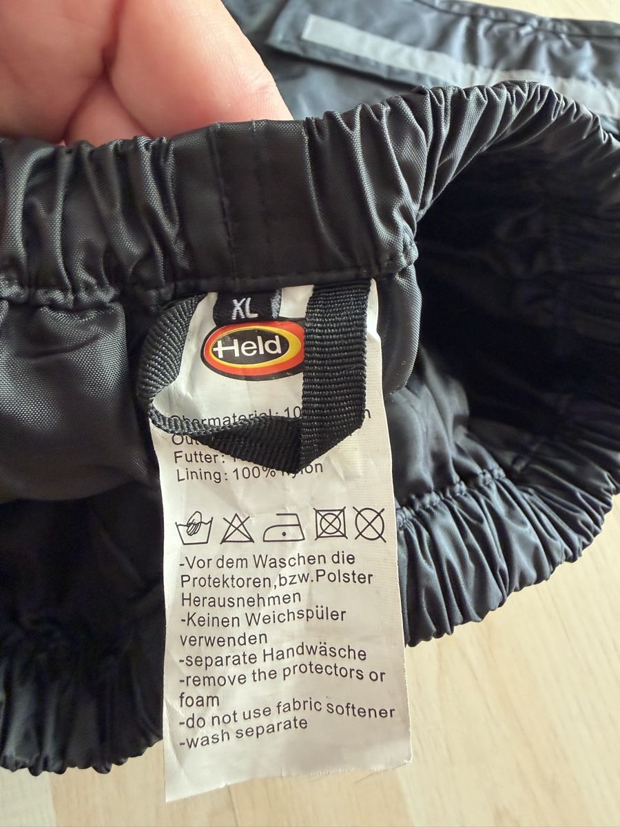Held Lotti di vestiti: HELD Motorrad Regenhose Gr XL – Usato da Aarwangen venduto da Cyango 6