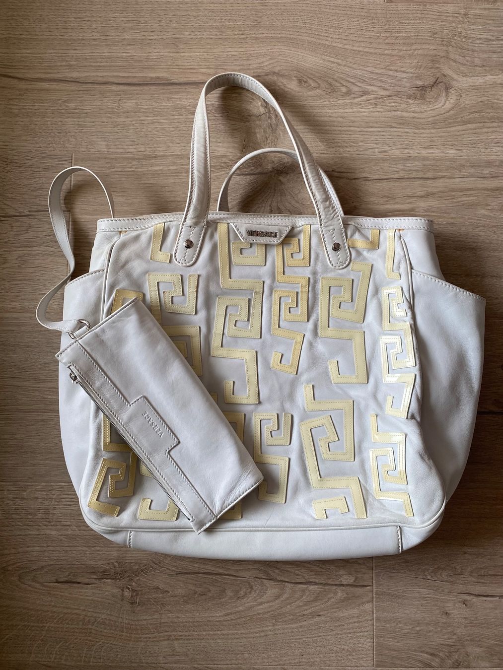 Versace Sacs femmes: Borsa Versace pelle bianca con decorazione greca – D'occasion à Murten par Moisa 1