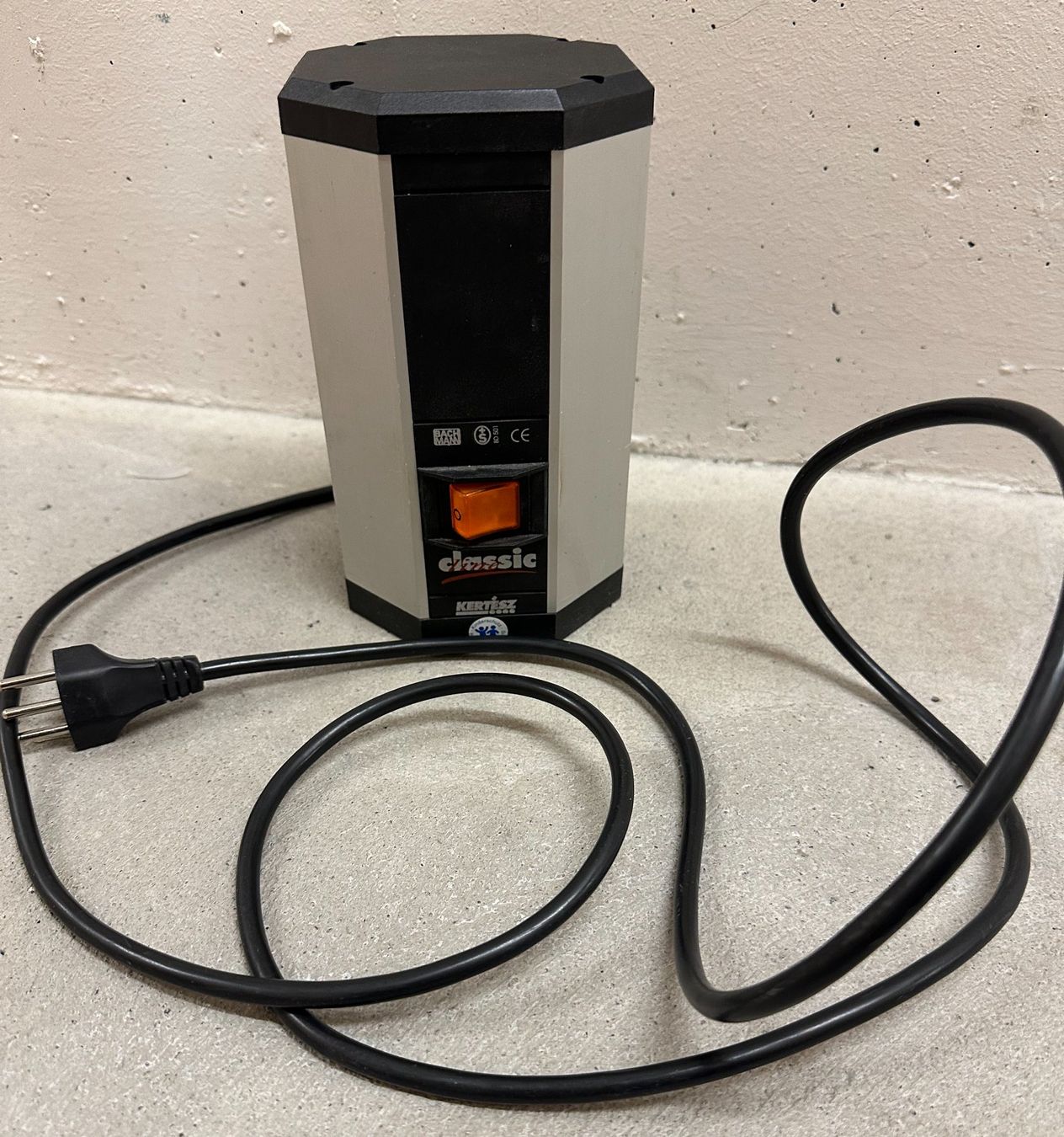 Stecker: Mehrfachstecker (Turm mit 9 Anschlüssen) – Gebraucht aus Ibach von JoergKrissler 1