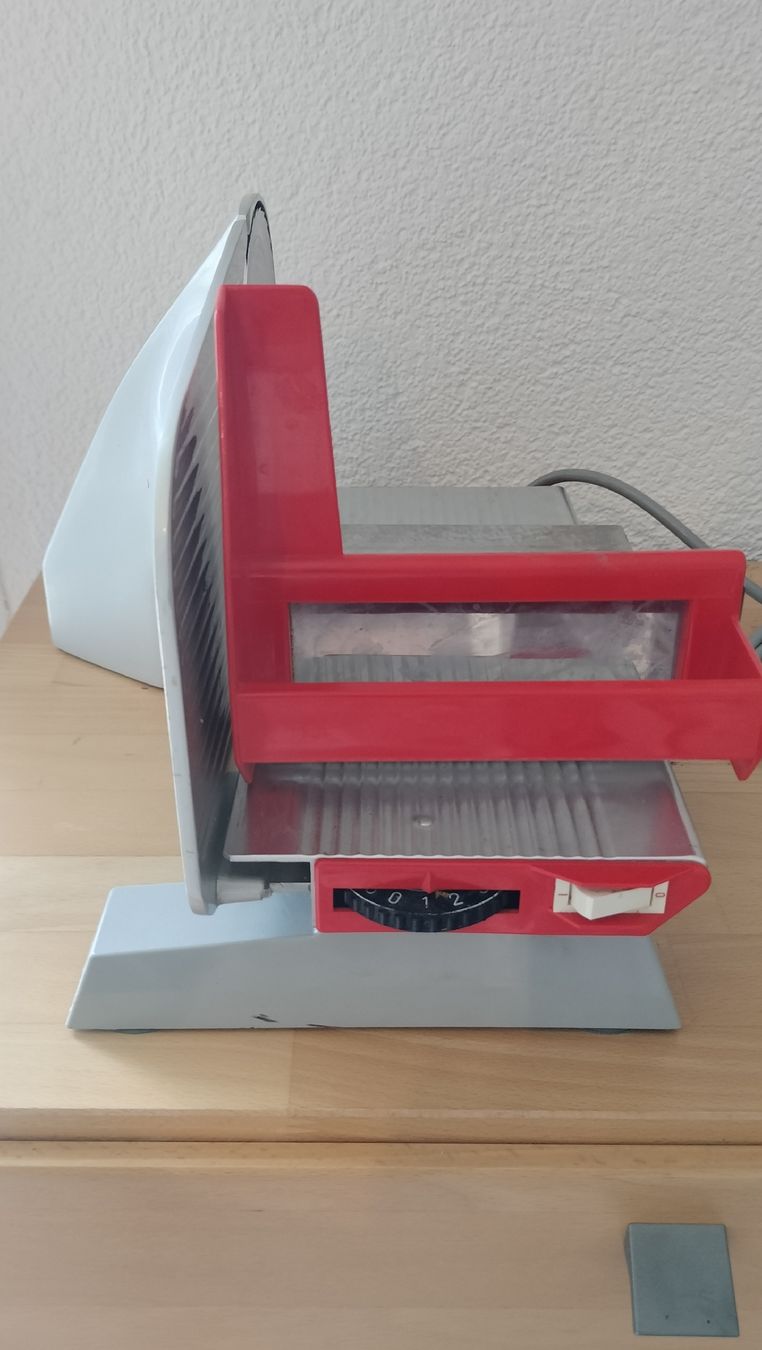 Turmix Küchengeräte: Schneidmaschine TURMIX – Gebraucht aus Basel von baselboy01