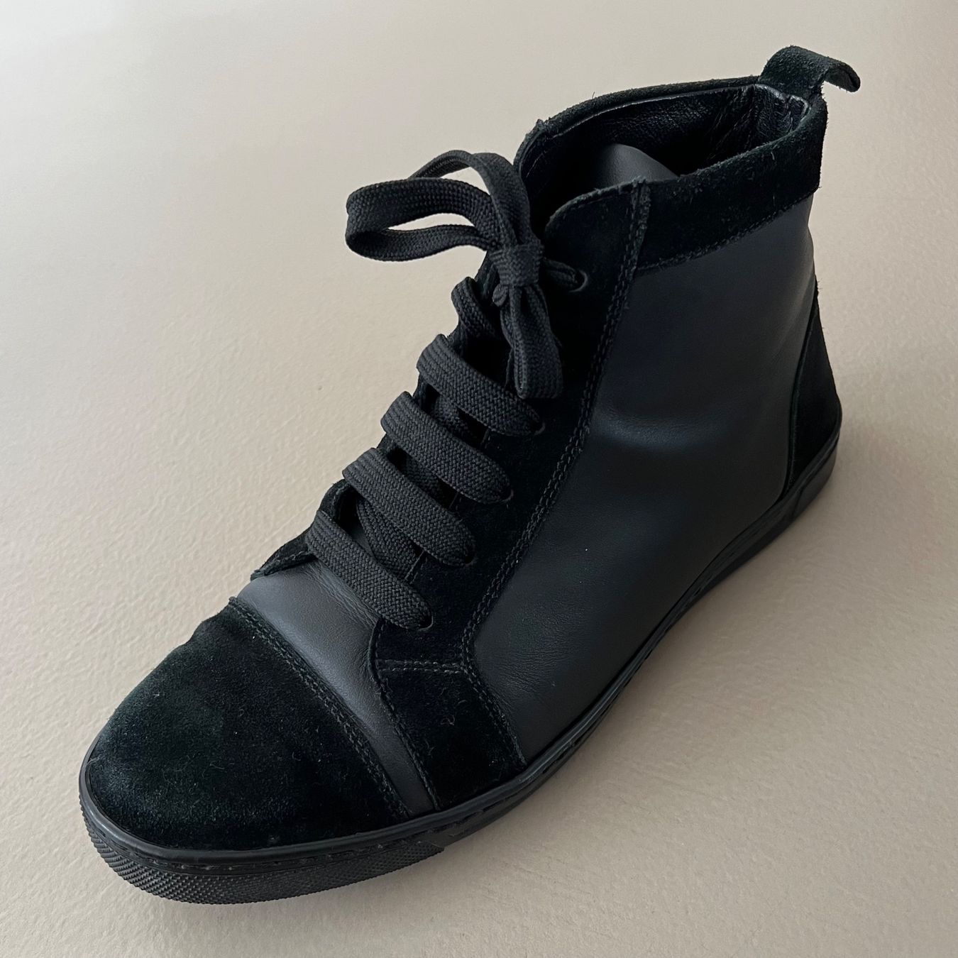 Escada Scarpe da donna: ESCADA Leder Sneakers 🖤 – Usato da Zürich venduto da ClosetQueen 1