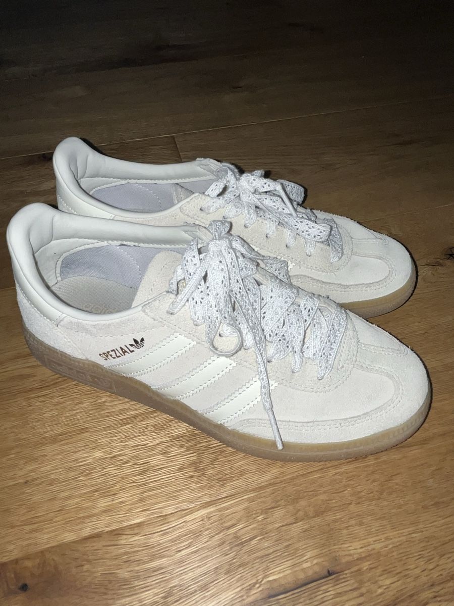 Scarpe da donna: Adidas Spezial – Usato da Chur venduto da lua_7j7m