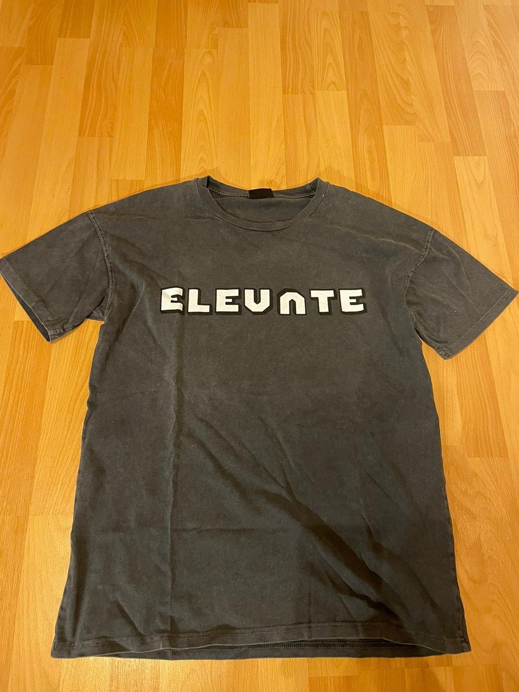 T-shirt: Elevate Tshirt Grösse S – Usato da Gretzenbach venduto da jan187 1