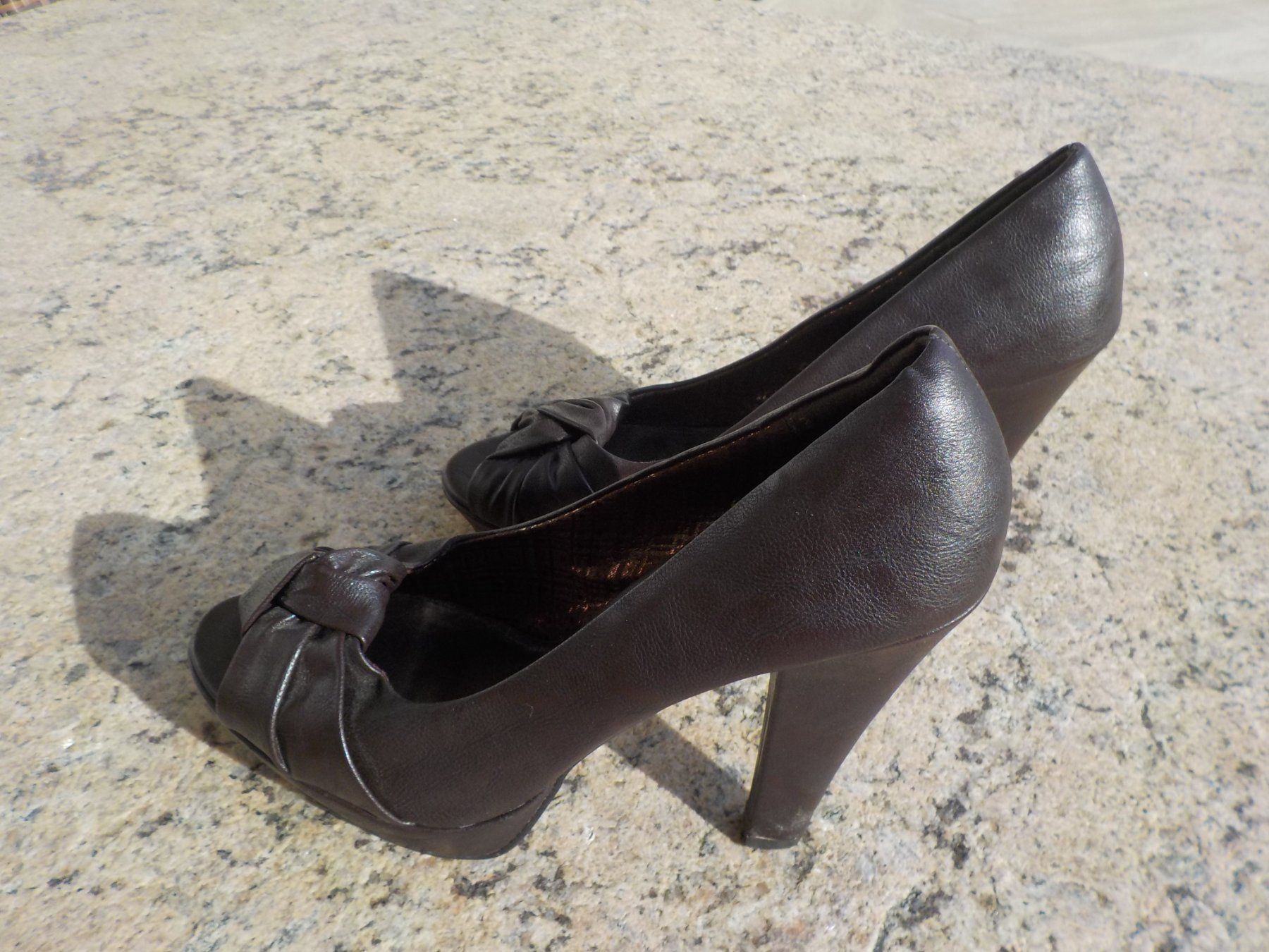 Scarpe da donna: Pumps dunkelbraun Gr.38 – Usato da Mörschwil venduto da wunderkiste44 8