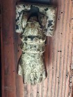 Antiker Hand -Türklopfer aus Gusseisen