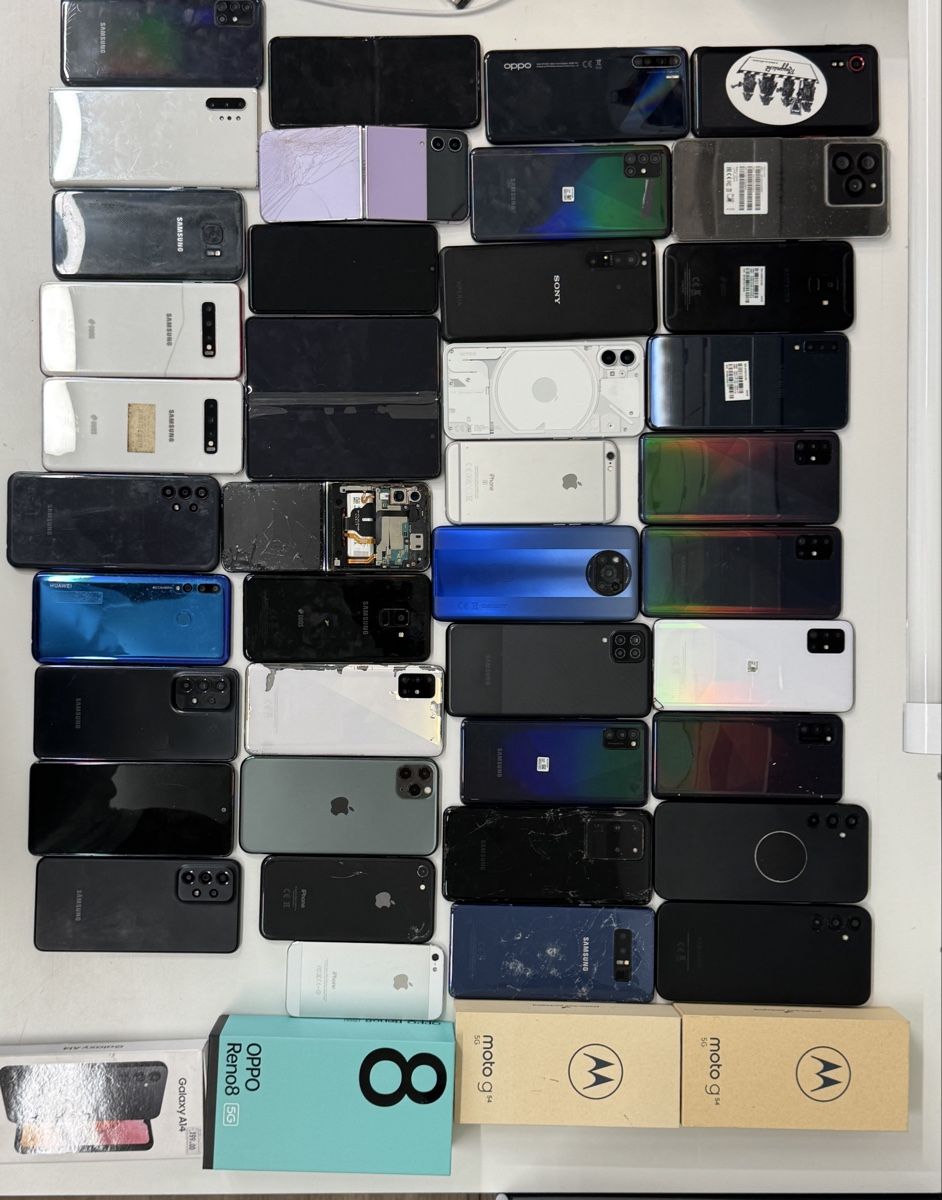 Telefoni cellulari / Smartphones: Diverse Smartphones und Tablets – Difettoso da Birsfelden venduto da yas_dzg9