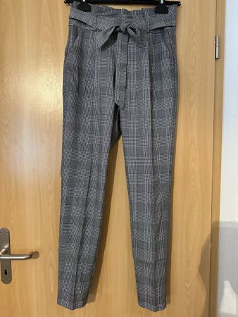Schicke Stoffhose Gr. 36 Karomuster Frühling Büro Look