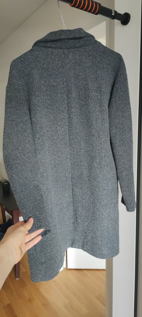 Zara Cappotti: Mantel/ langer Pulli – Usato da Zug venduto da vik_8fdf 1