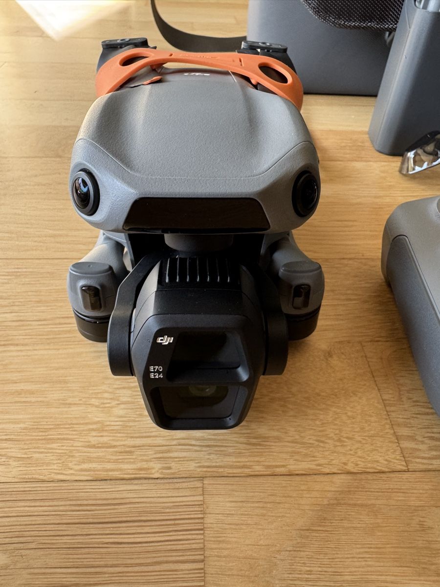 DJI RC Modellbau: DJI Air 3S Fly More combo (RC2) – Neu (gemäss Beschreibung) aus Bienne von mat_z69f 1