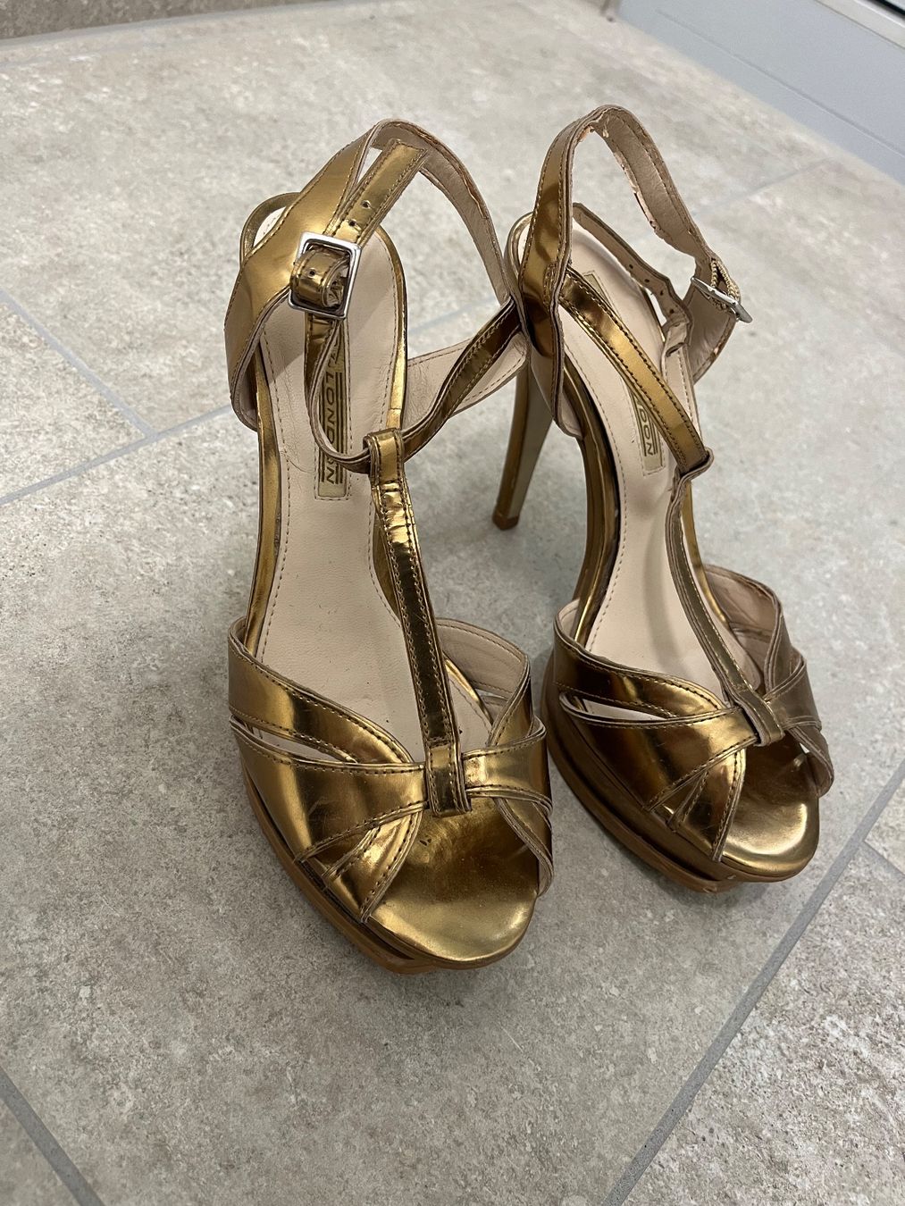 Buffalo Scarpe da donna: Buffalo High Heels Gold Grösse 38 – Usato da Zürich venduto da soph_de98