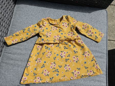 Baby Kleid,  Gr. 86,  Blumenmuster