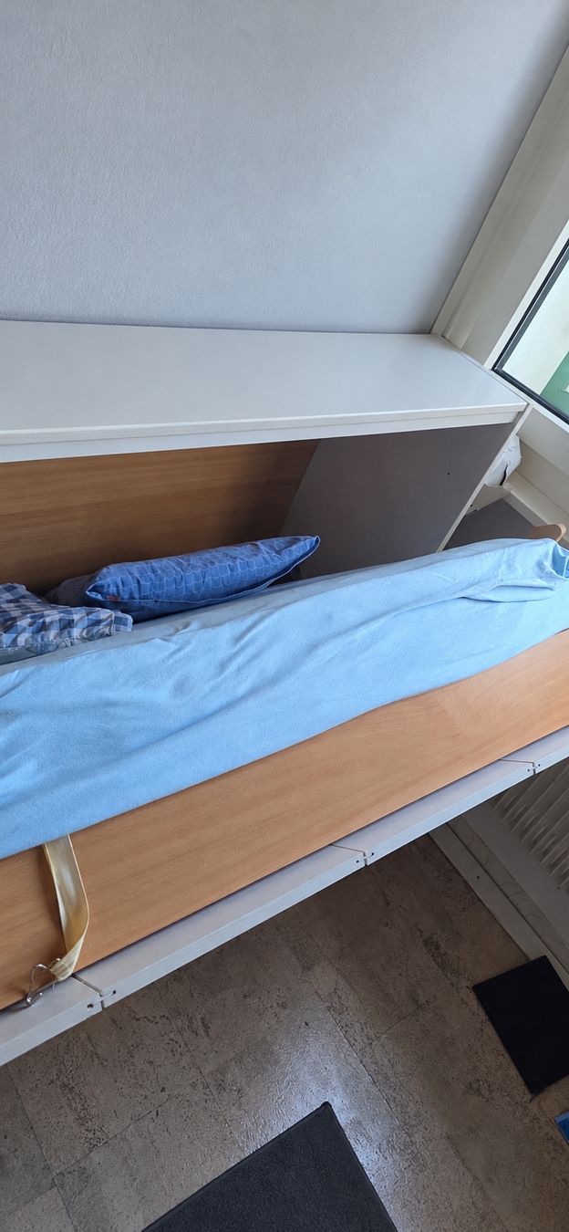 Letti: Wandklappbett weiss mit matratze – Usato da Muri AG venduto da Damodeta 1