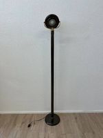 Stehleuchte in Schwarz und Gold