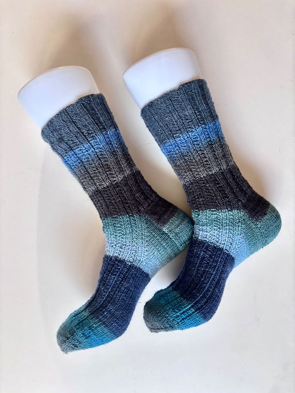 Calze: Handgestrickte Socken Gr. 42/43 – Nuovo e nell'imballaggio originale da Fislisbach venduto da handglismet