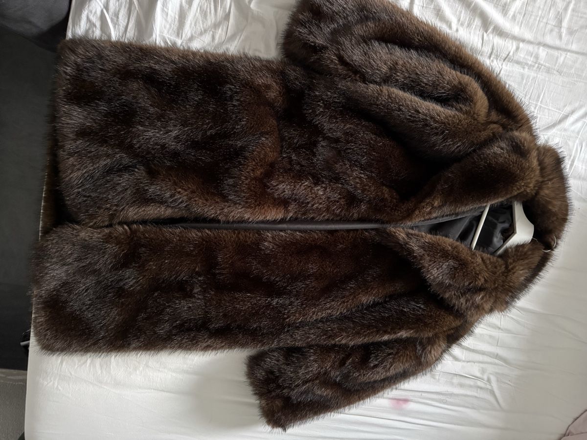 Cappotti: Faux-Fur chocolate Coat, size M - never worn – Nuovo (secondo la descrizione) da Winterthur venduto da als_b666