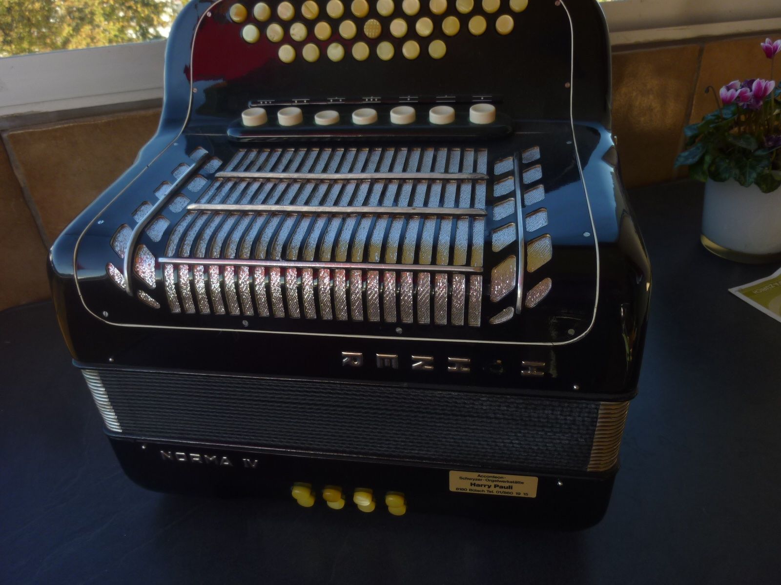 Musikinstrumente: HOHNER Norma IV Handorgel – Gebraucht aus Regensdorf von Moweso134 6