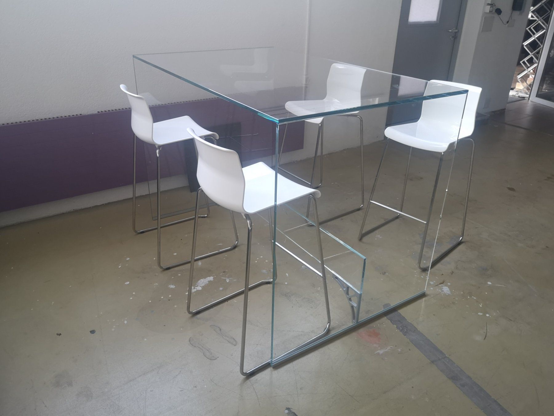 Tables: Table haute en verre – D'occasion à Noës par Rkpel
