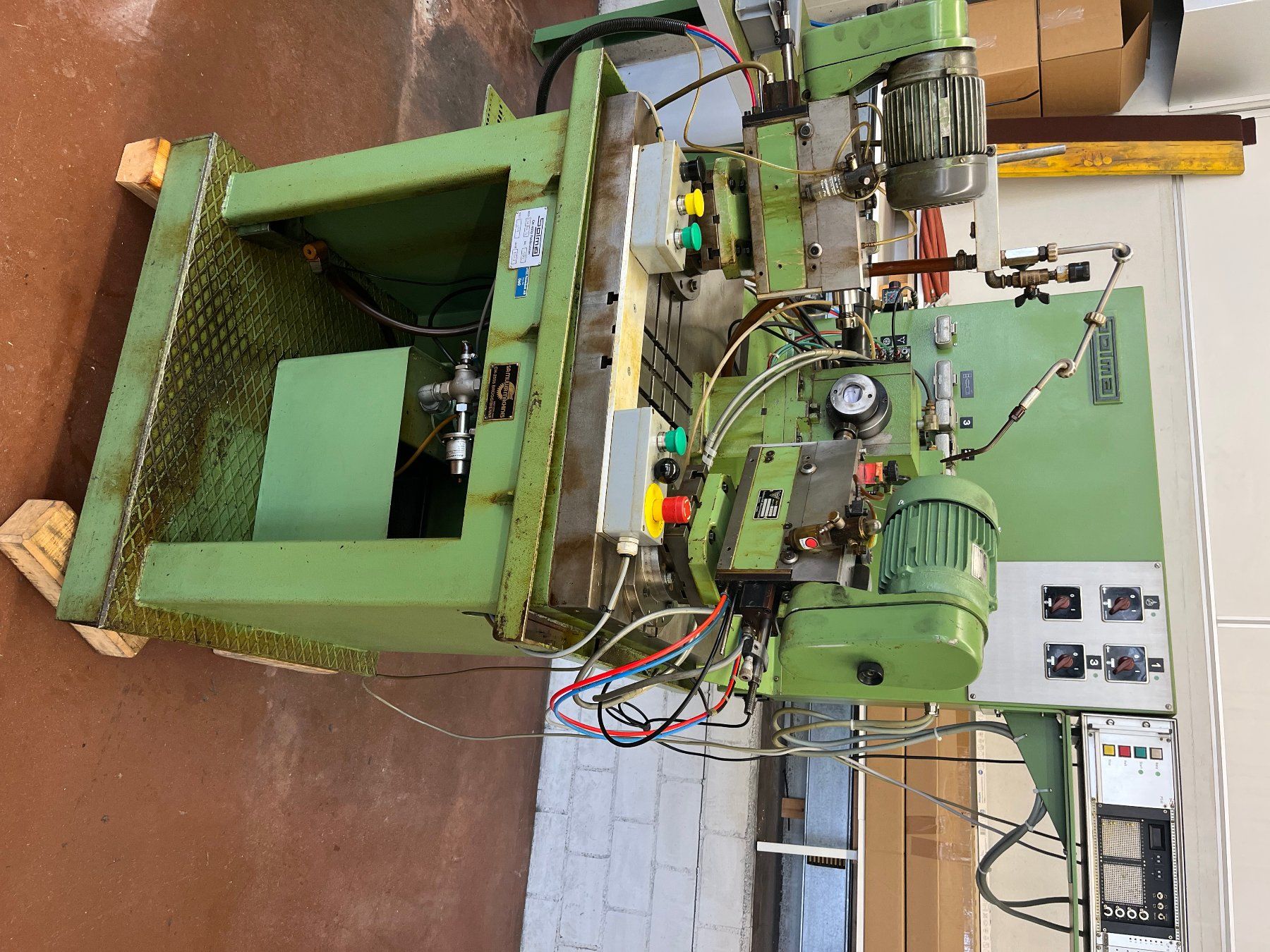 Tutte le macchine: SOLMA/TECHNIKA Universal-Nachbearbeitungs-Bohrmaschiene – Usato da Grenchen venduto da Doka_4582 7