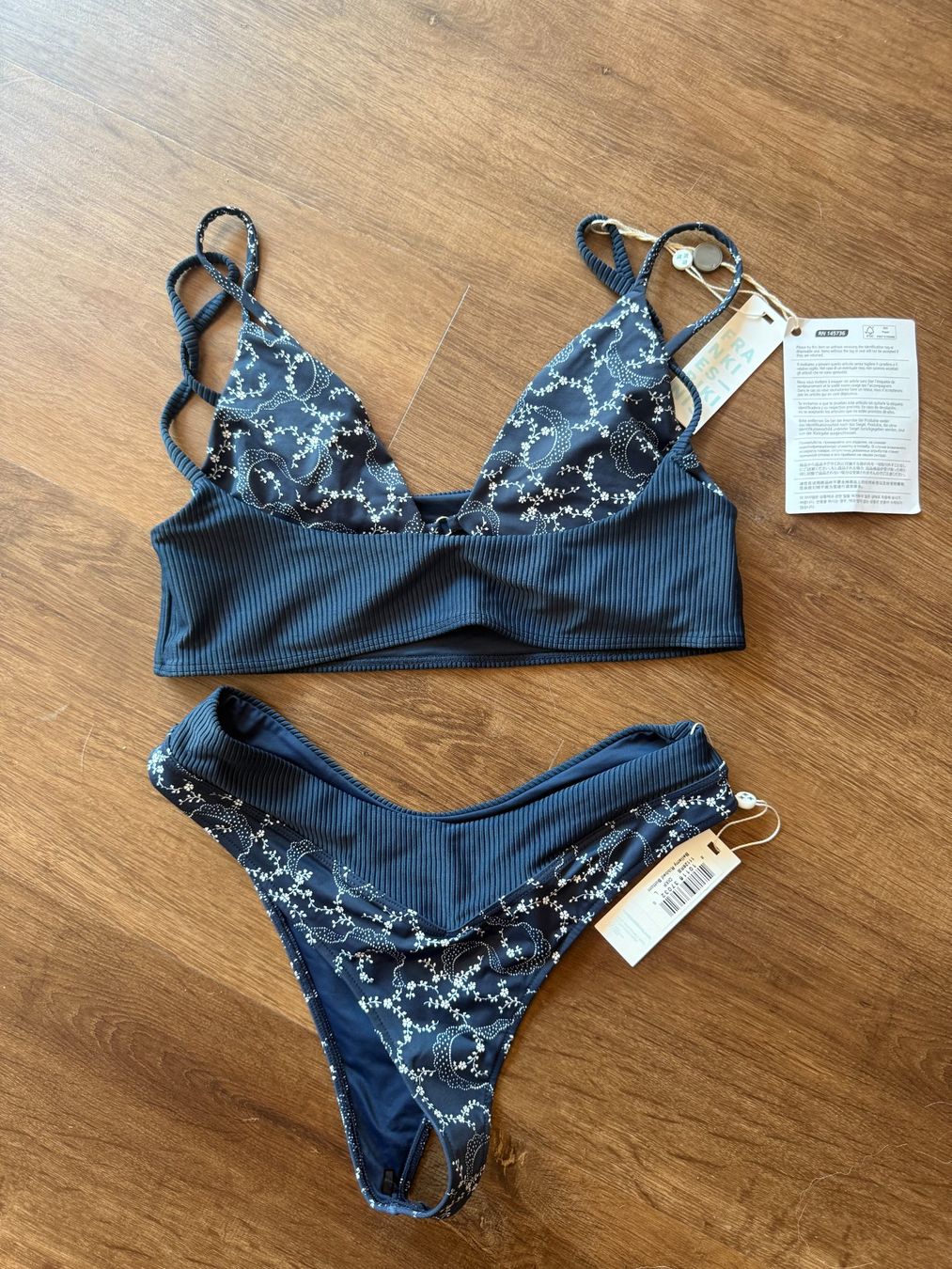 Costumi da bagno & Bikini: New Frankies bikinis bikini - L – Nuovo e nell'imballaggio originale da St-Sulpice VD venduto da juhdu 1