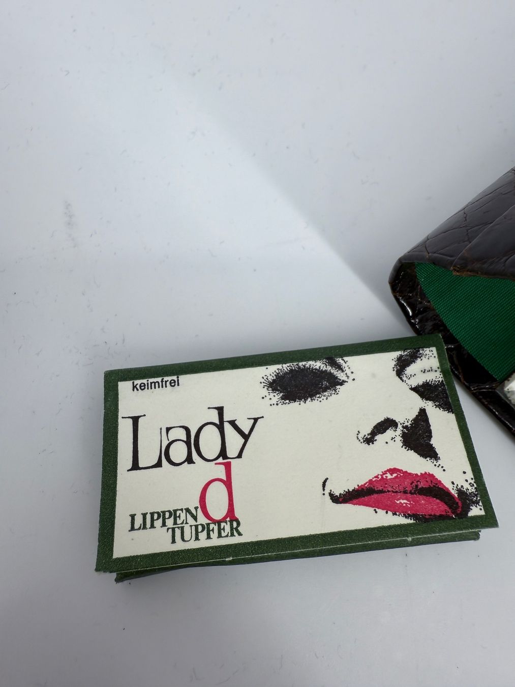 Custodie per cosmetici: Vintage Lippenstift Leder Etui – Usato da Auenstein venduto da moin. 2
