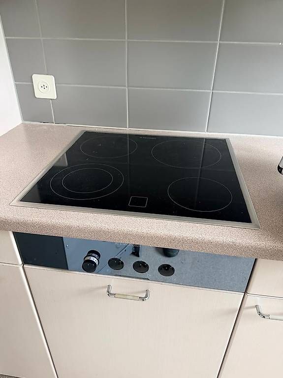 Cuisinières: Plaque vitrocéramique Electrolux ERGL4ESP  Comme neuve – D'occasion à Couvet par cos_m962
