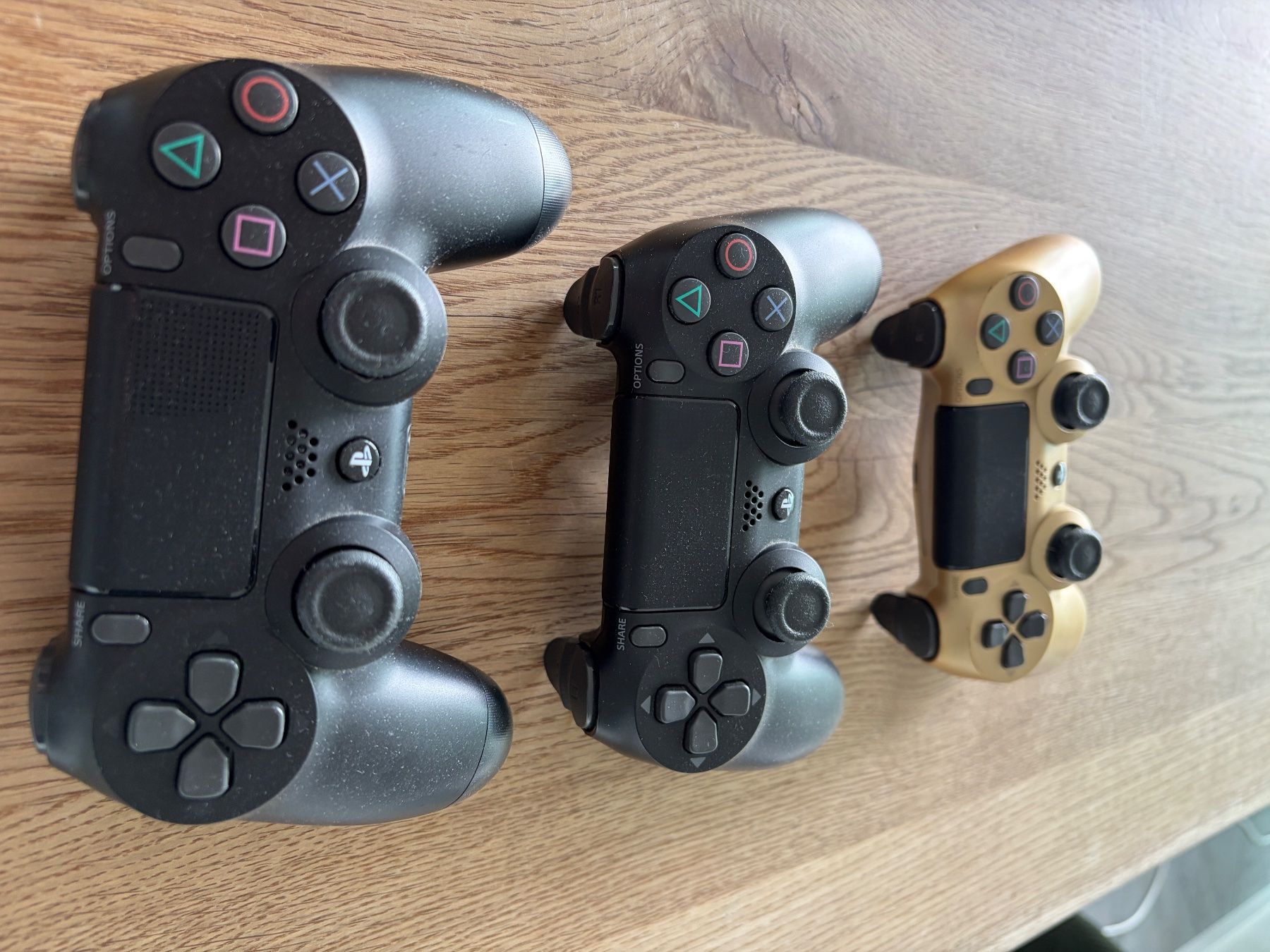 Sony Console: Sony PlayStation 4 Slim PS4 + 3 Original Controller & Kabel – Usato da Meisterschwanden venduto da Godiwilma7 1