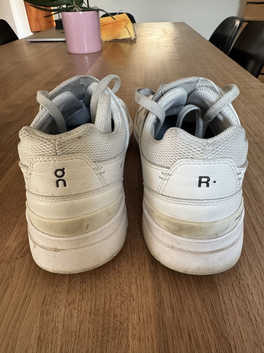 On Damenschuhe: On The Roger – Gebraucht aus Winterthur von epa17 5