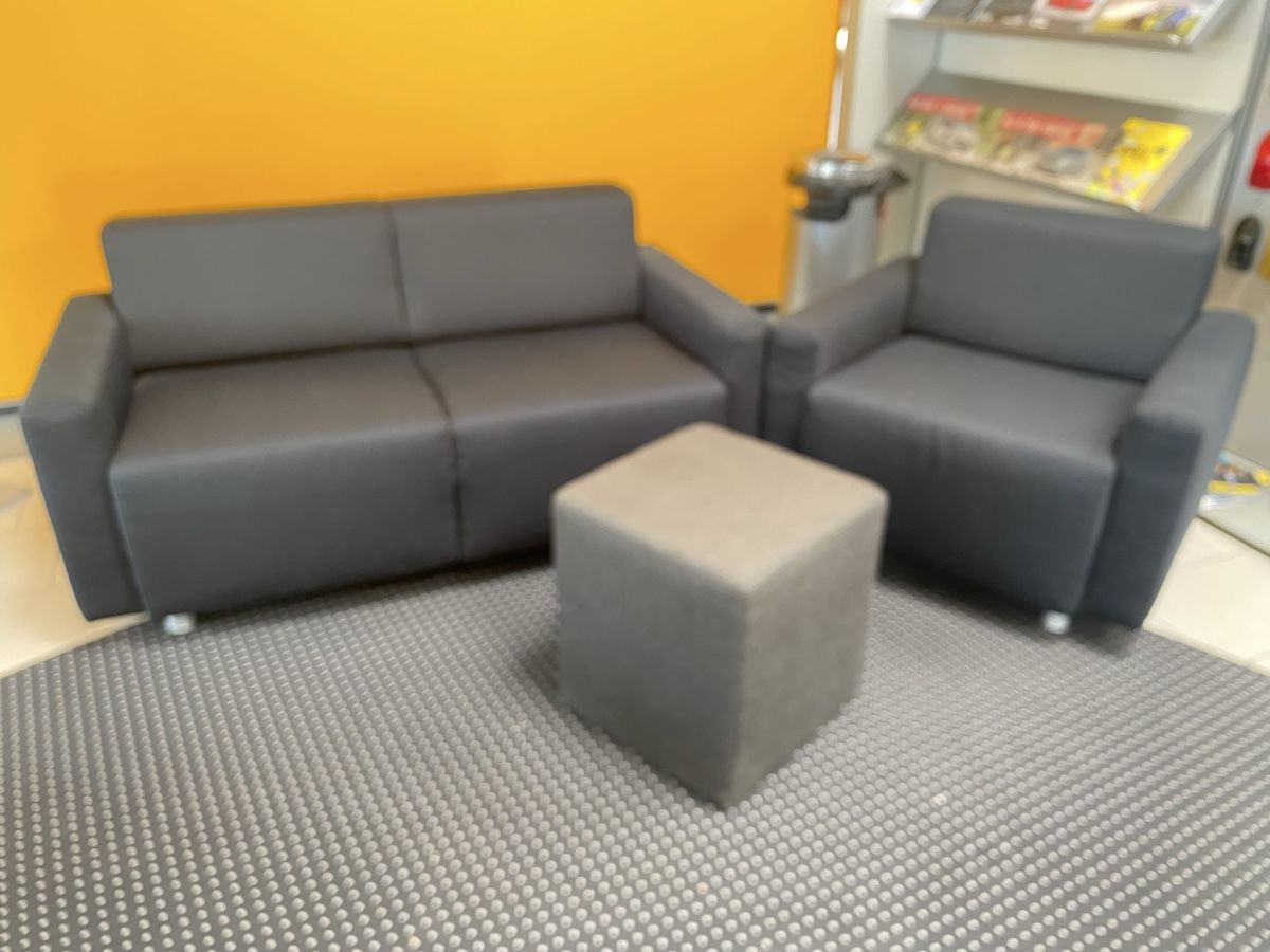Sofas: Sitzgruppe mit Sofa, Sitz und Hocker – D'occasion à Hägglingen par Karin0802