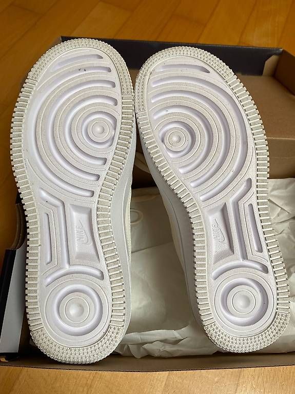 Scarpe da donna: Nike Sneaker für Dame – Usato da Wetzikon ZH venduto da masabelina63 1