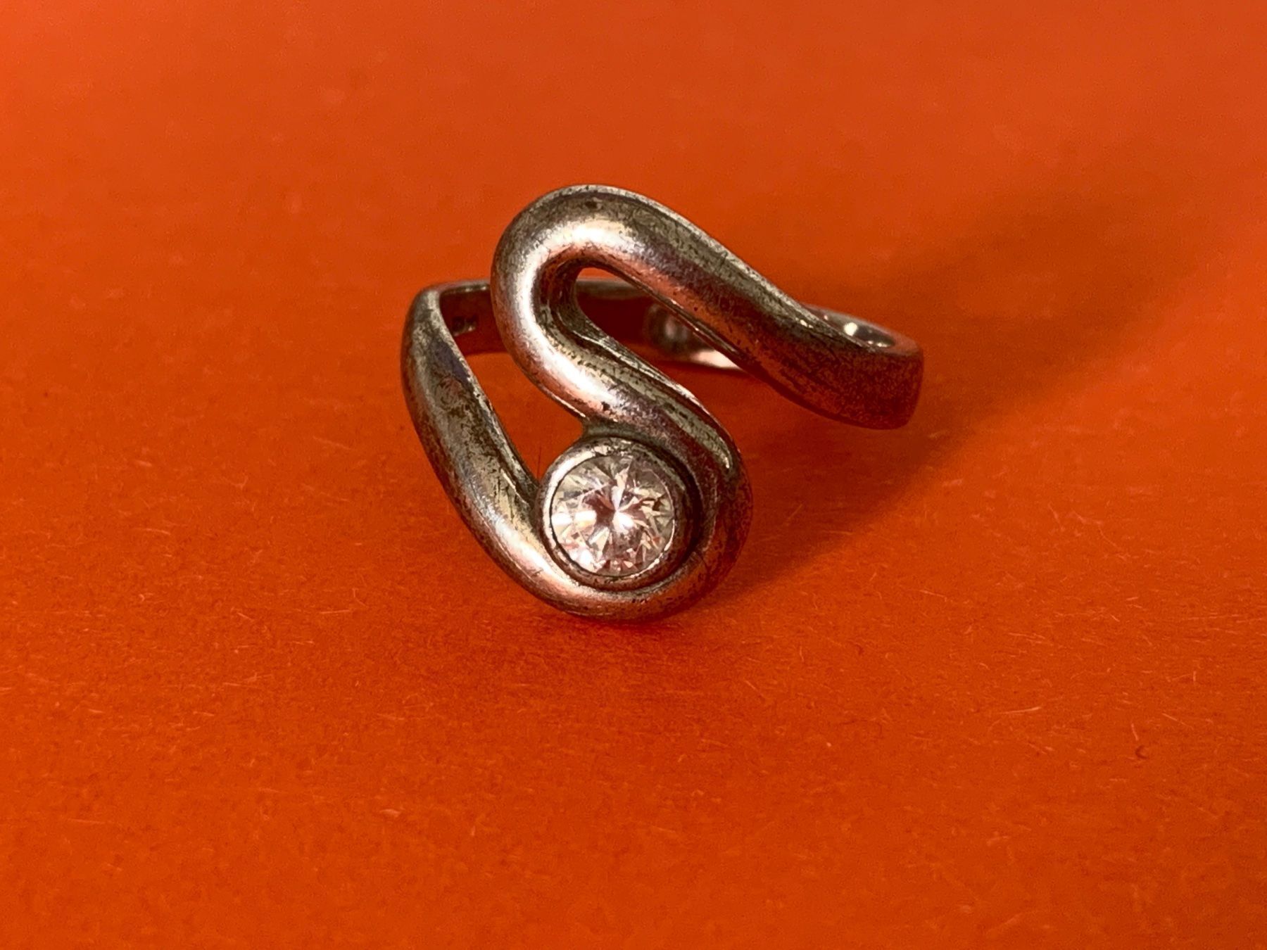 Anelli: Silberring S-Form mit rundem Stein (56) – Usato da Dittingen venduto da Bijoubelle