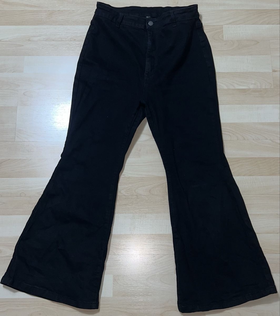 Jeans: Schwarze Schlaghose Damen, Cider Curve – Nuovo (secondo la descrizione) da Kreuzlingen venduto da Lore2000