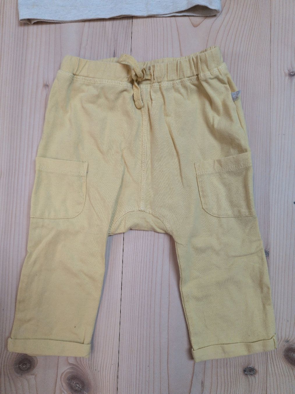 Kleiderpakete & -sets: 3 Outfits Gr. 68 – Gebraucht aus Oberhelfenschwil von Tattar 2
