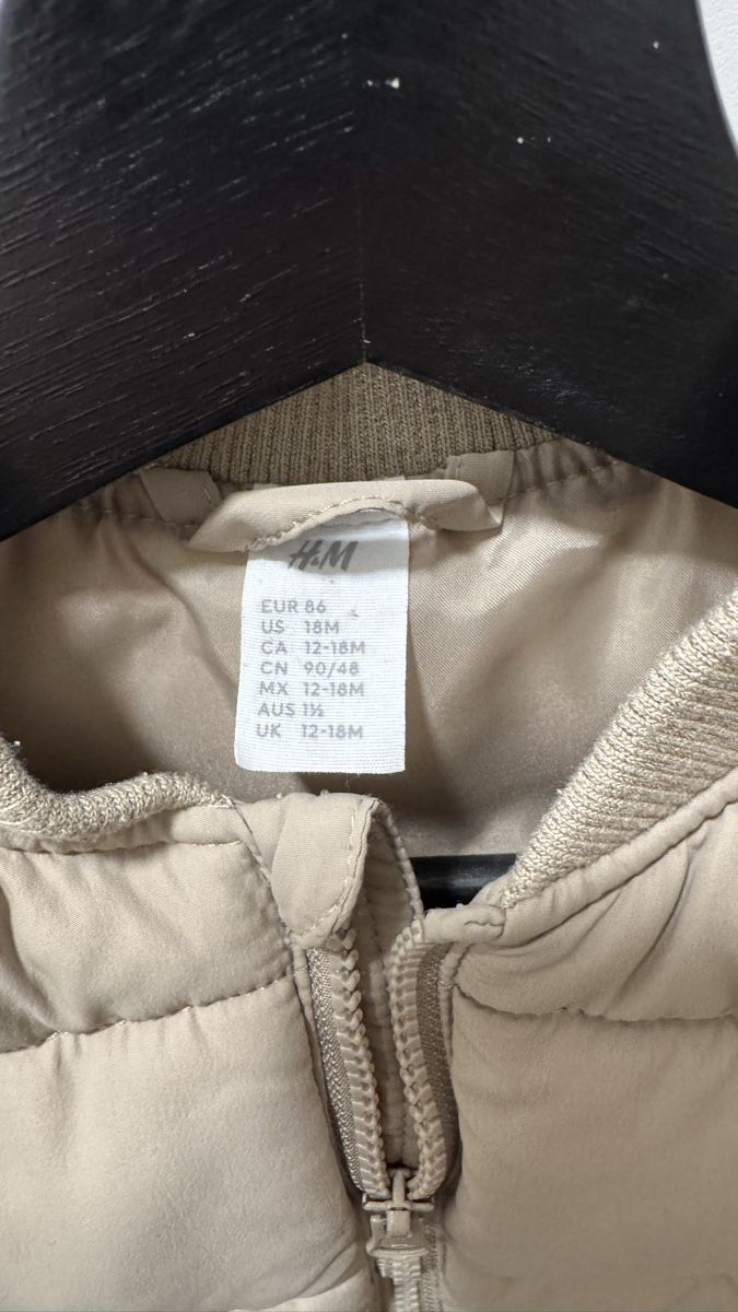 H&M Altro abbigliamento per bambino: H&M Kinderweste beige, Grösse 86 – Nuovo (secondo la descrizione) da Spreitenbach venduto da arb_cj7t 1