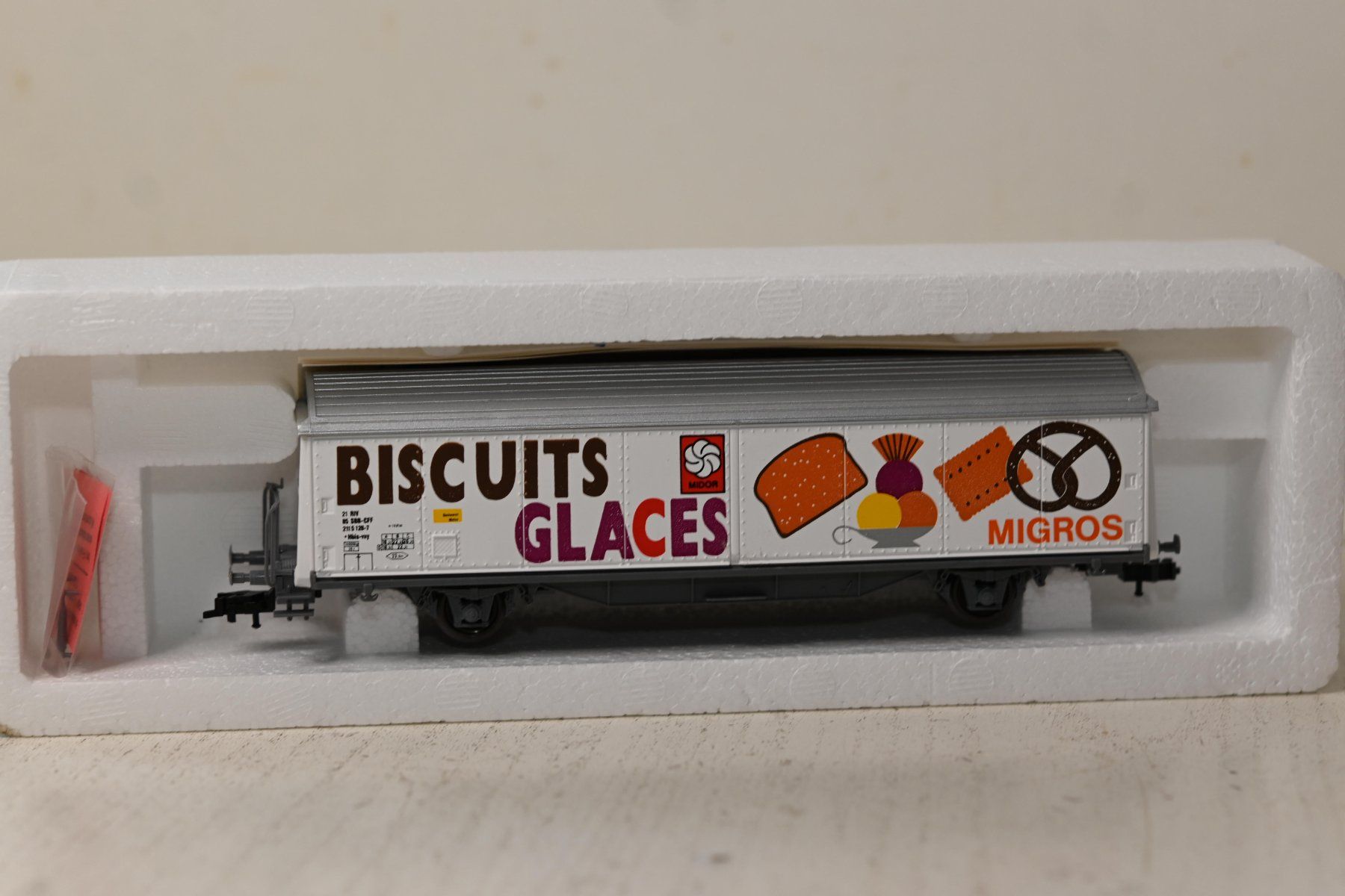 Roco Modelleisenbahnen: Hbis SBB Midor Biscuits Roco HO/DC mit OVP – Gebraucht aus Laupen ZH von Zmoewe