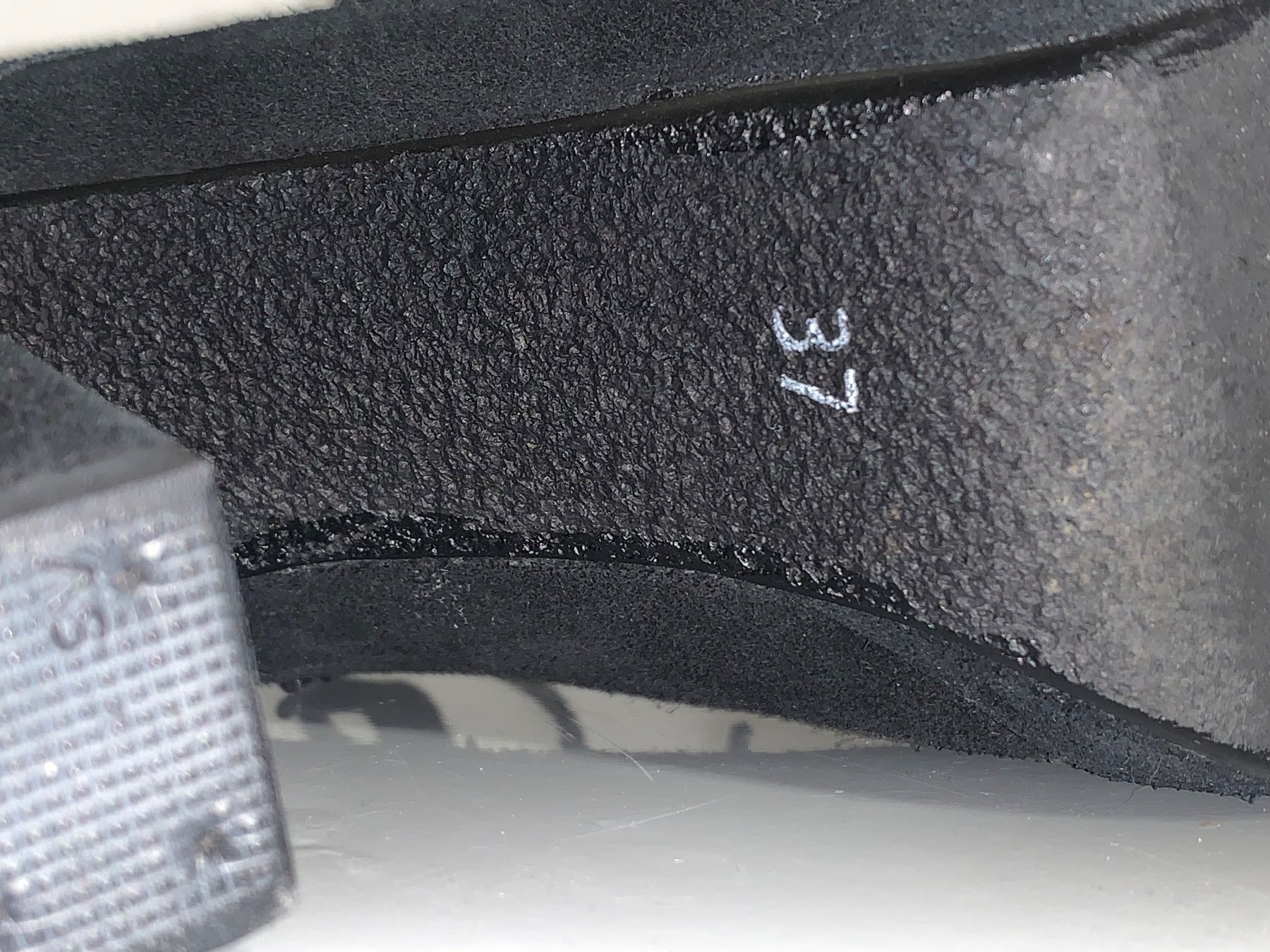 Benetton Scarpe da donna: BENETTON Compensées plateformes daim noir - taille 37 – Usato da Lausanne venduto da Xiaoxi 7