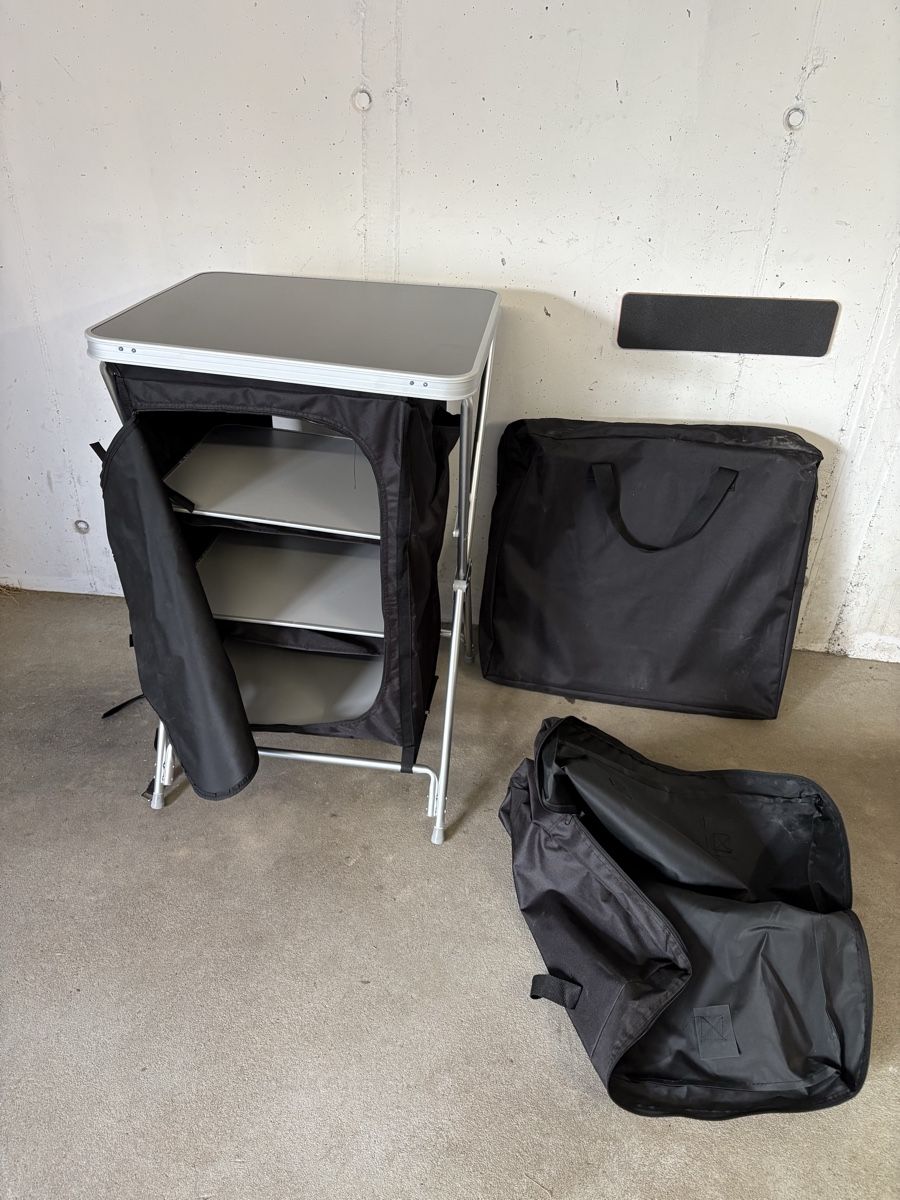 Schränke: 2x armoires pliables de camping  – Gebraucht aus Villarimboud von hampton2012
