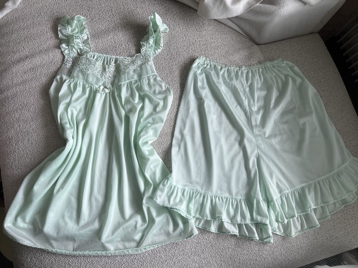 Negligees & Pyjamas: Japanese pajama set size M – Gebraucht aus Zürich von dor_9l9g