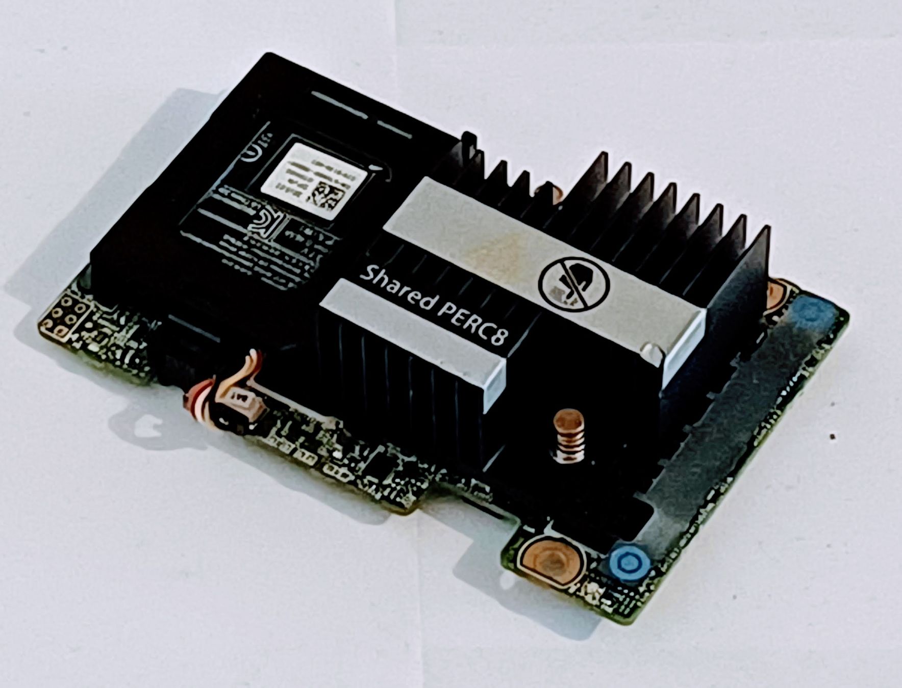 Server: Dell Shared PERC 8 RAID Controller – 0P3WV4 – PowerEdge VRTX – Usato da Zürich venduto da Sashaaa 8
