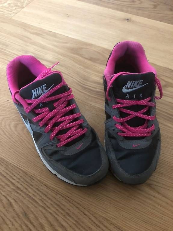 Nike Scarpe da donna: Nike Air gr. 38 Gerne getragen – Usato da Effretikon venduto da mausi212