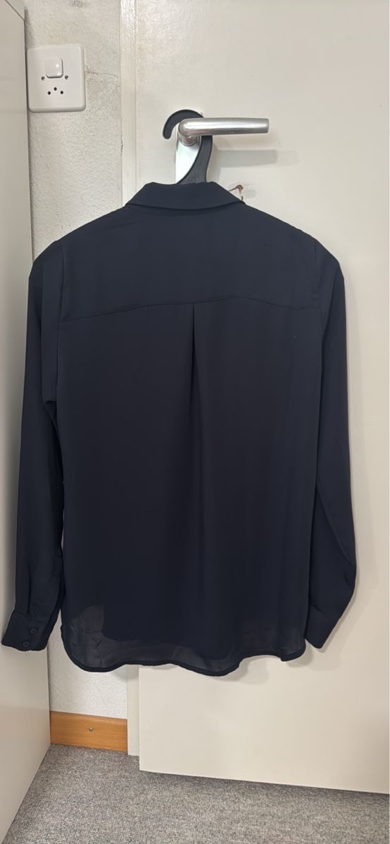 H&M Blusen: Elegante, navyblaue Bluse – Gebraucht aus Benglen von Shamily 2