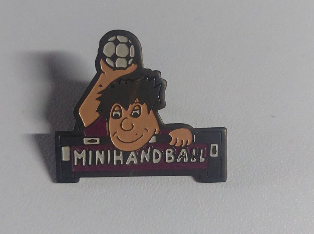 Placchette & Badge: Pin Mini Handball – Usato da Erlinsbach venduto da pfunky