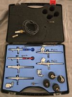 Airbrush Kit, Case with Accessories vgc 6 airbrushes