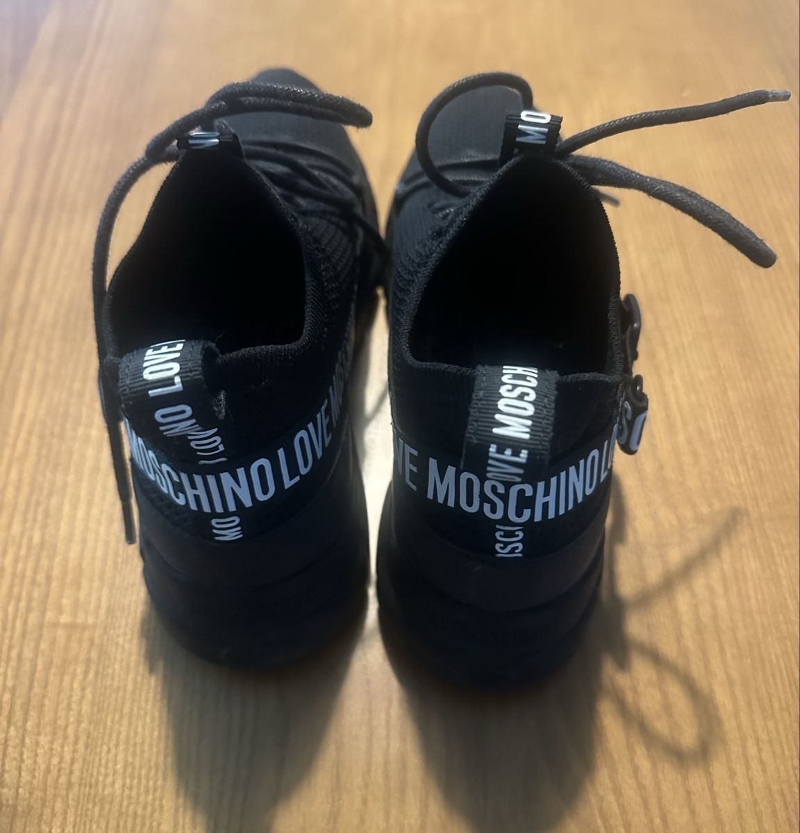 Moschino Scarpe da donna: Love Moschino Sneakers  – Usato da Walperswil venduto da 1pe_2rbz 3