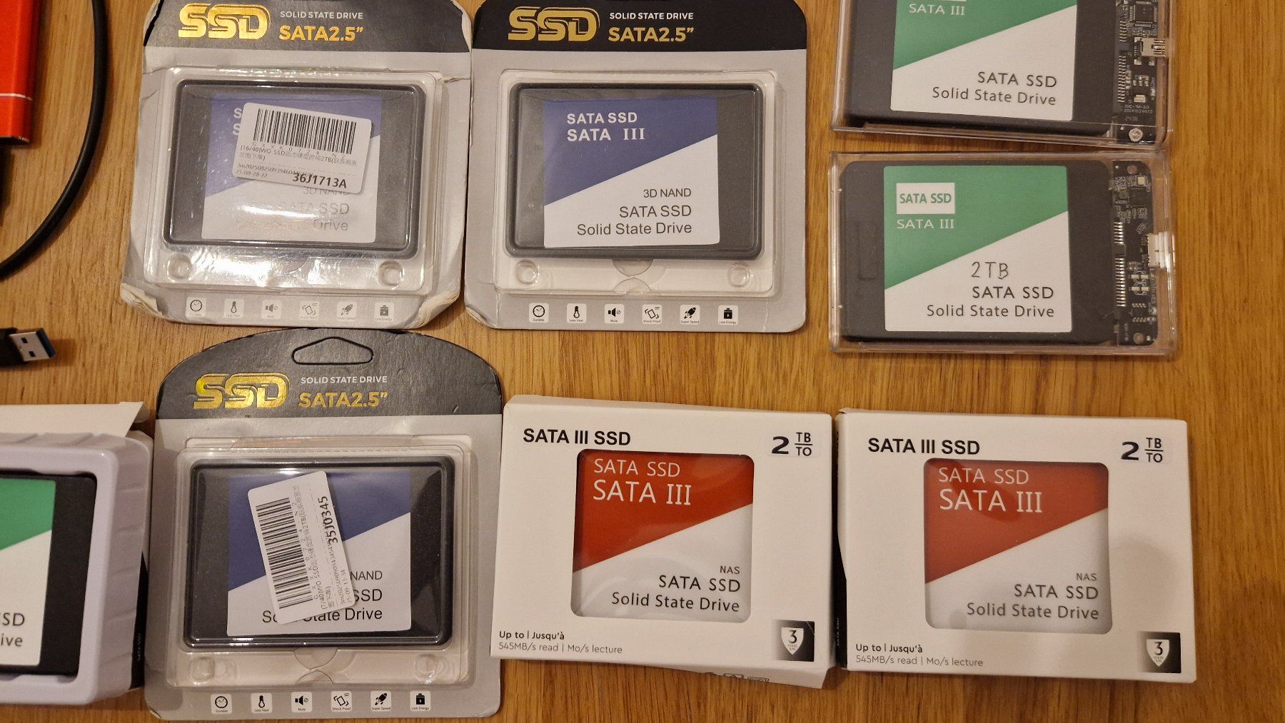 Dischi rigidi: Large Storage Lot (SSDs, HDDs, Cases & Cables) – Usato da Delémont venduto da aliGorithm 4