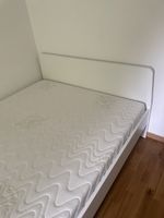 Bettgestell mit Lattenrost und Matratze, 140x200 cm