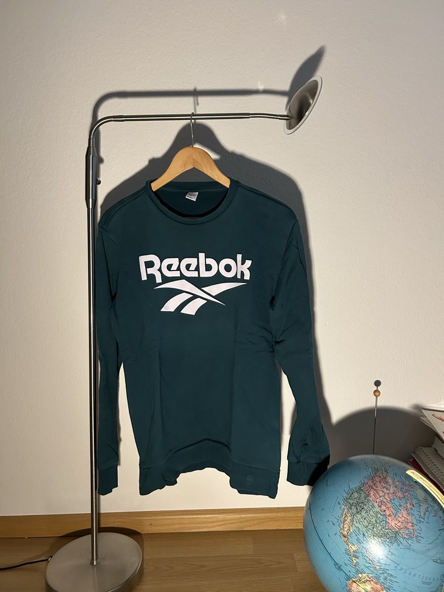 Reebok Pulls & Sweat-shirts: Grüner Pullover Reebok – D'occasion à Reinach BL par the_9lwh