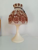 Total süsses Vintage Lämpli mit bestickter Stoffhaube