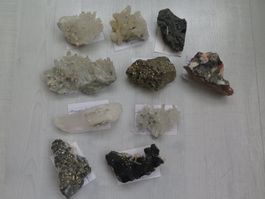 10 Mineralien Turmalin, Pyrit, Antimonit, Bergkristalle...