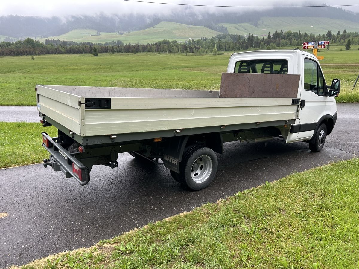 Iveco Véhicules utilitaires: Iveco 35c18 – D'occasion à Einsiedeln par mih_22tr 6