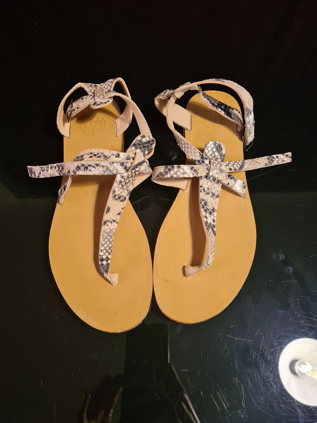 Massimo Dutti Scarpe da donna: Massimo Dutti Sandalen Gr 38 – Usato da Kloten venduto da Kri23